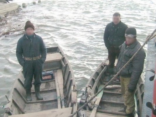 Brăileni prinşi în Constanţa la pescuit electric pe Dunăre